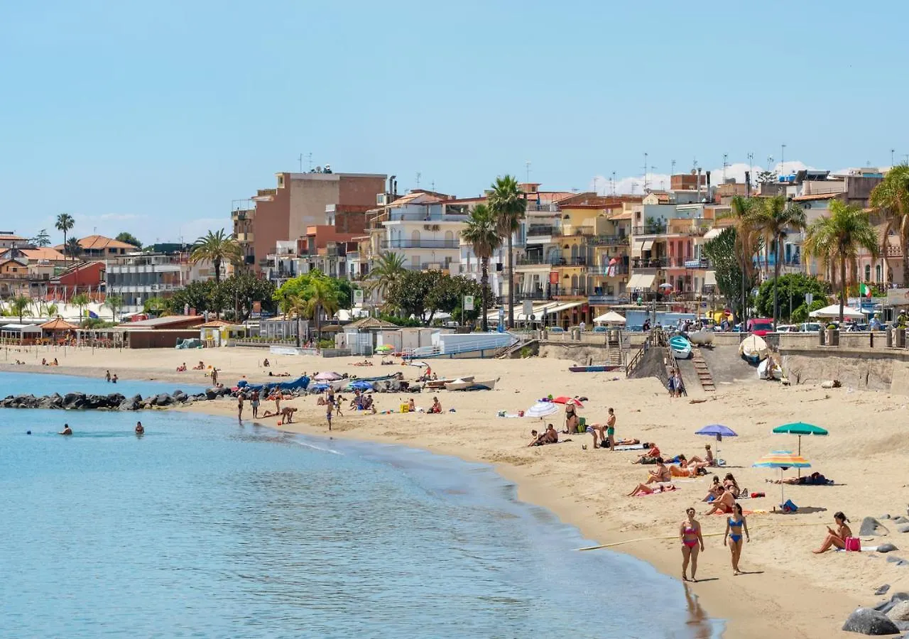 Διαμέρισμα Terrace Under Taormina Just A Few Minutes Walk To The Free Beach And Downtown! Giardini Naxos