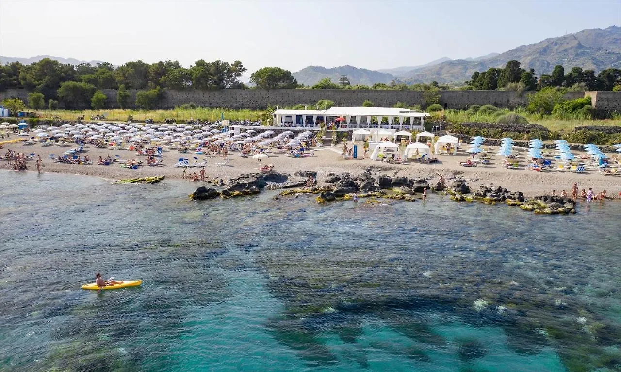 Terrace Under Taormina Just A Few Minutes Walk To The Free Beach And Downtown! Giardini Naxos Ιταλία
