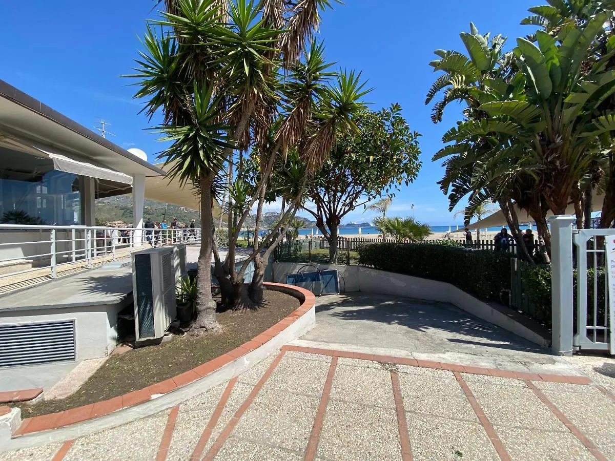 Διαμέρισμα Terrace Under Taormina Just A Few Minutes Walk To The Free Beach And Downtown! Giardini Naxos Ιταλία