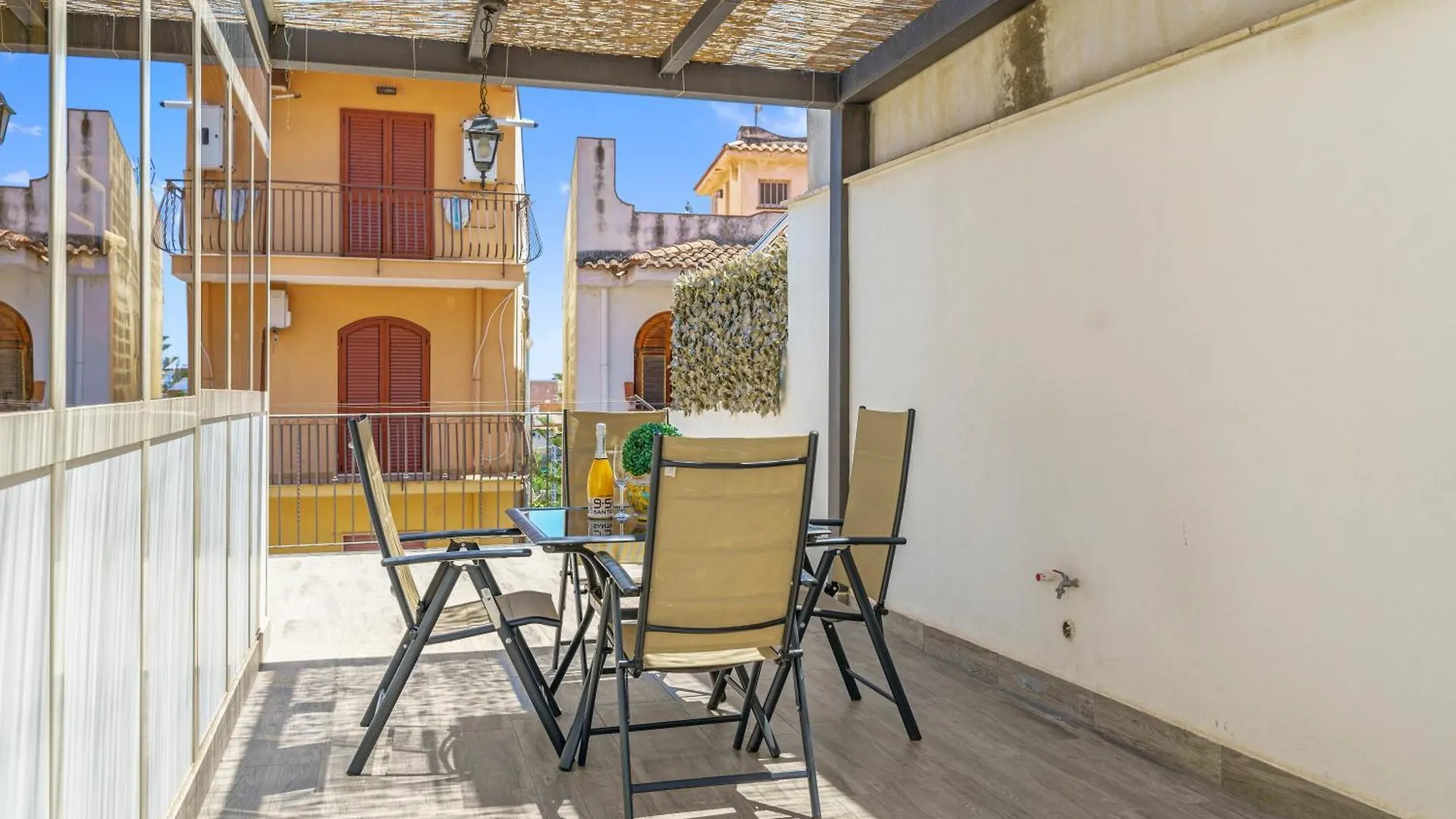 Διαμέρισμα Terrace Under Taormina Just A Few Minutes Walk To The Free Beach And Downtown! Giardini Naxos